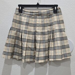 Love Tree Plaid Pleated A-line Mini Skirt